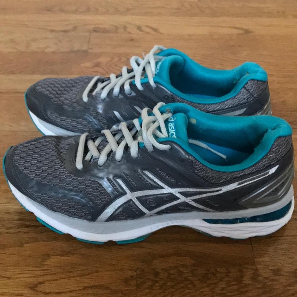 ASICS Tennis Shoes Size 7.5